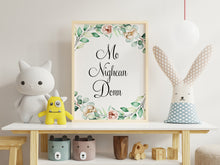 Load image into Gallery viewer, Mo Nighean Donn - My brown haired lass - Gaelic phrase book quote Print for library wall decor